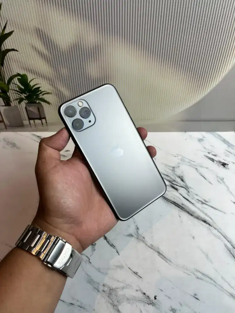 Iphone 11 pro grey