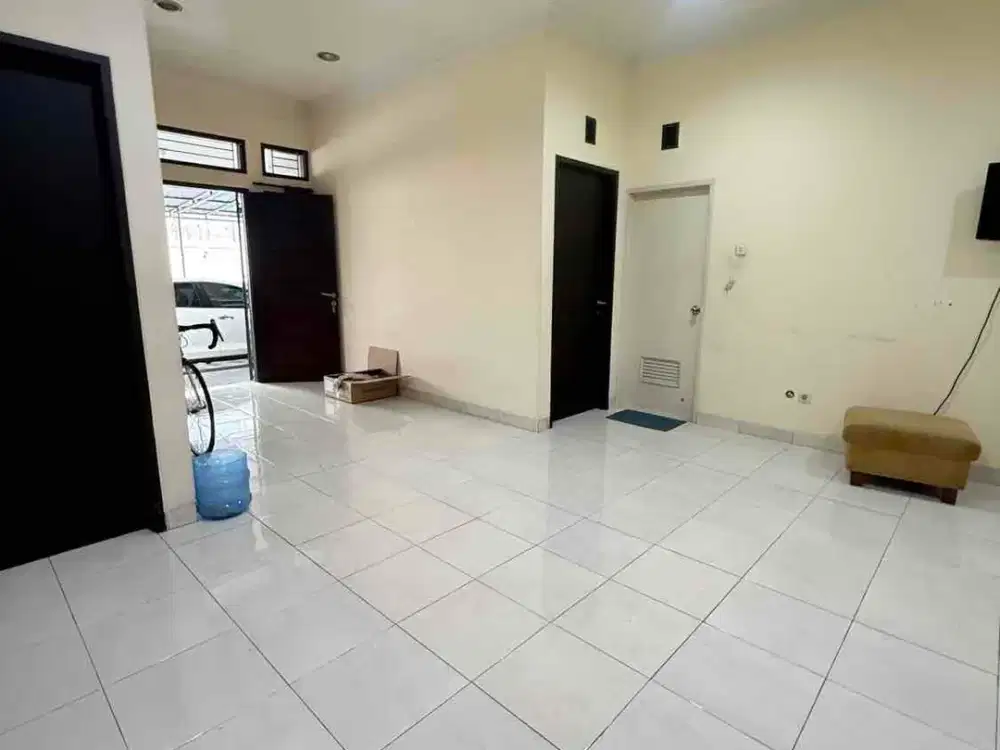 RUMAH NYAMAN DAN CANTIK DI SINGGASANA PRADANA BANDUNG