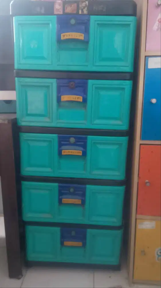 Lemari Box Plastik