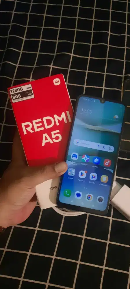 XIAOMI REDMI A5 8/128 HITAM MULUSSS