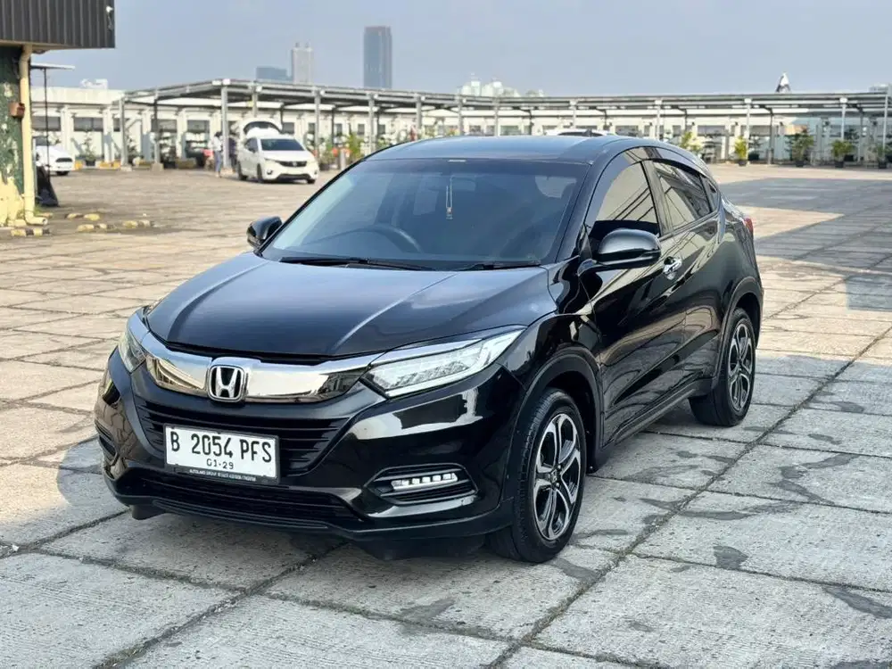 HRV SE AT 2018 Dark Olive Metallic