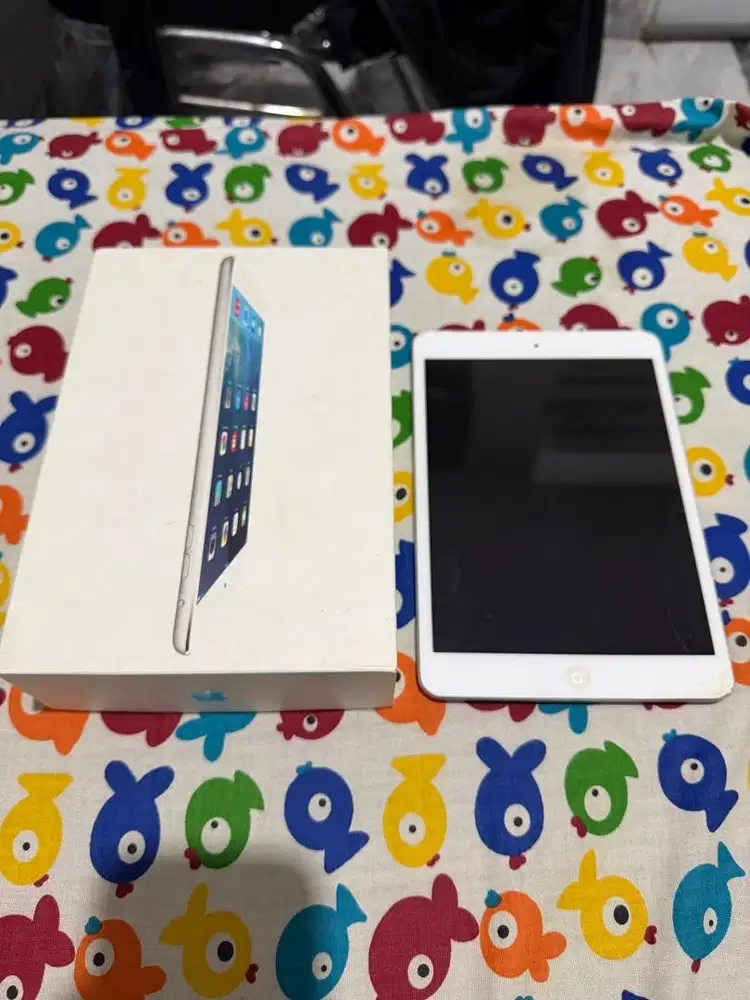 iPad Mini 2 16GB Silver Wifi + Celluler Ex Inter ZP/A
