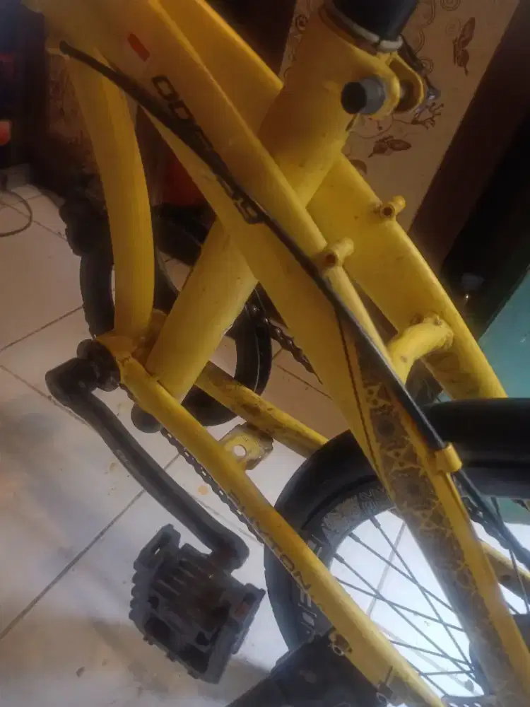 Sepeda lipat odessy