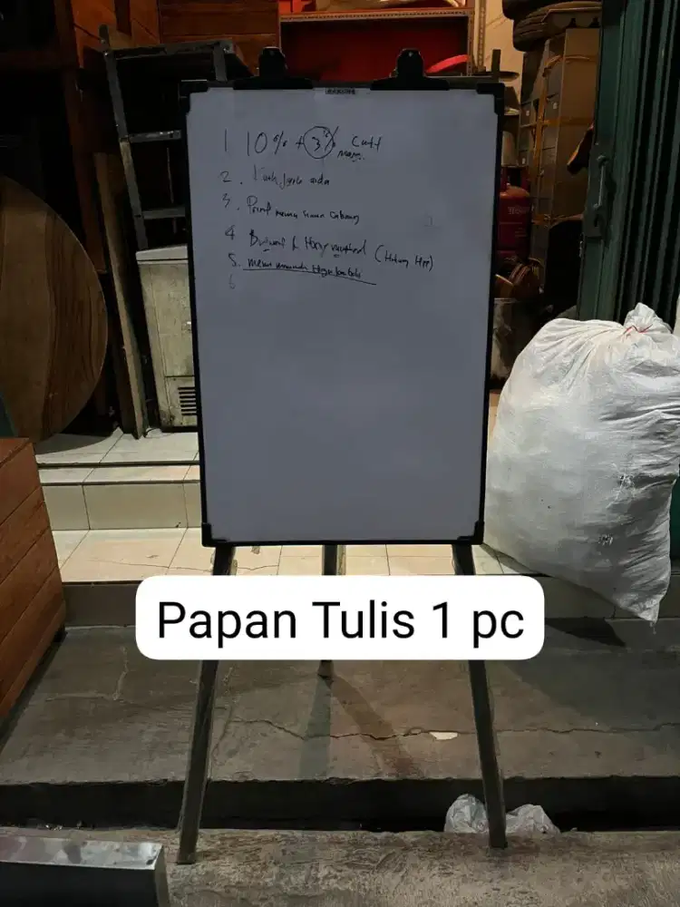 Ex Kantor Papan Tulis Standing