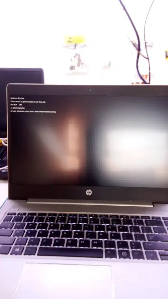 Lapto hp core5i ram 8,SSD 256 gb