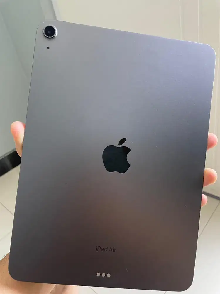 iPad Air 5 M1 2022 64GB WiFi Mulus + Bonus Keyboard