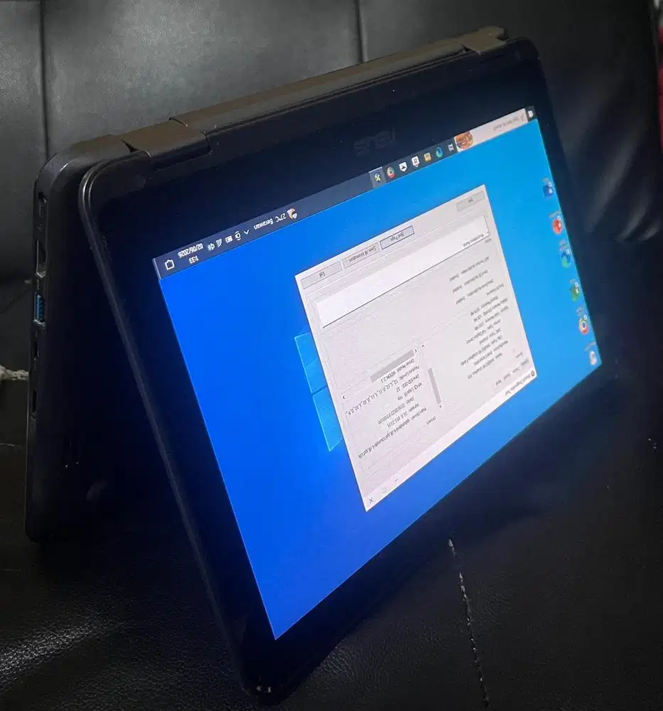 Laptop asus tp203nah celeron N3350 ram 4gb hdd 1tb windows 10 64bit
