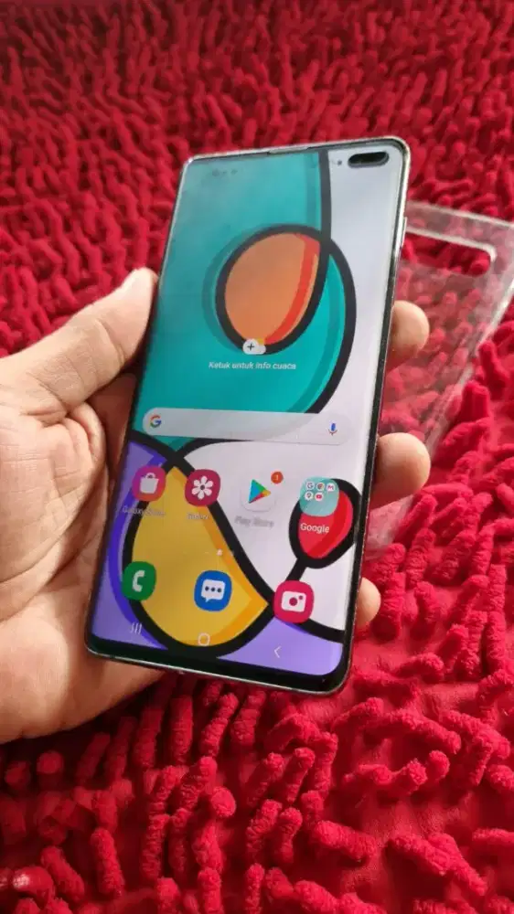 Samsung S10+ NFc ram 8+8/128 no minus HP charger