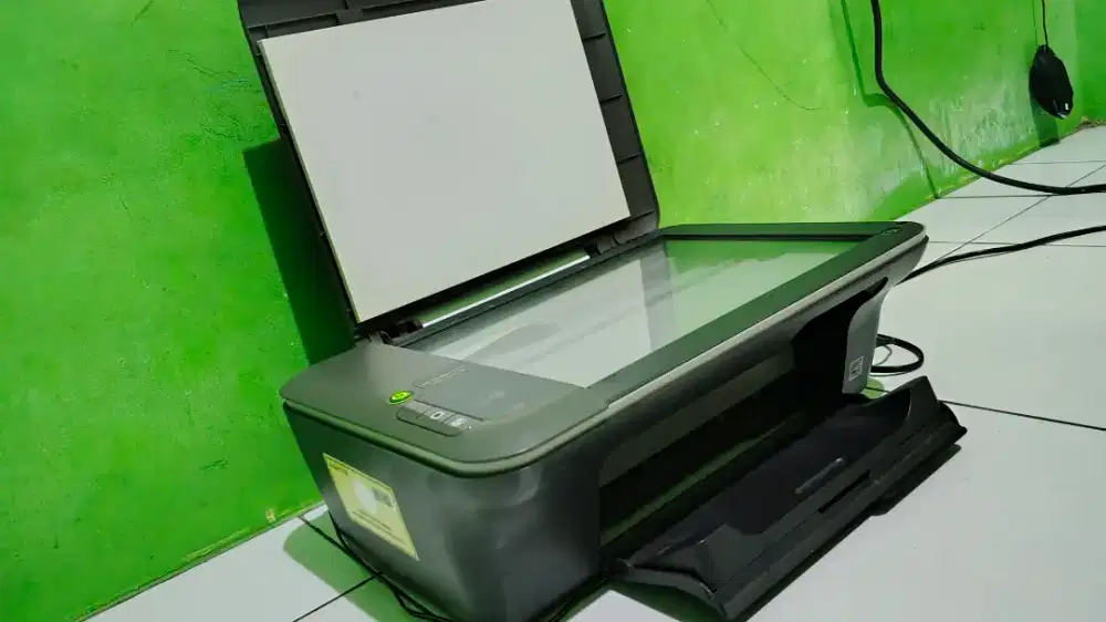 HP DeskJet 1050 Print Scan Copy