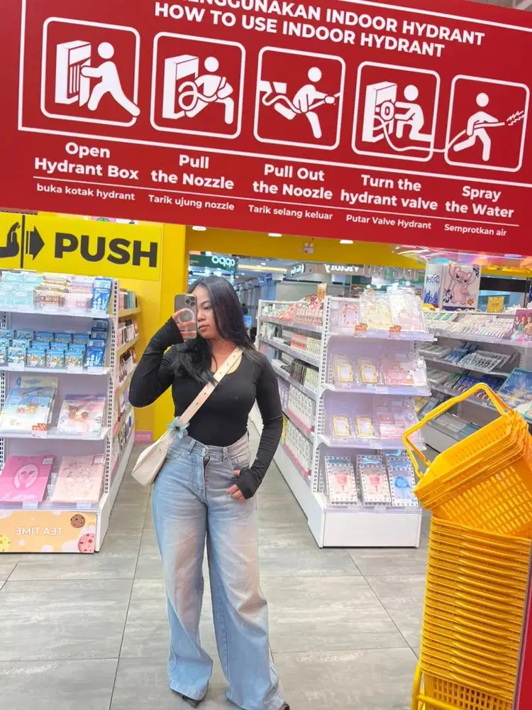 mencari loker host live produk