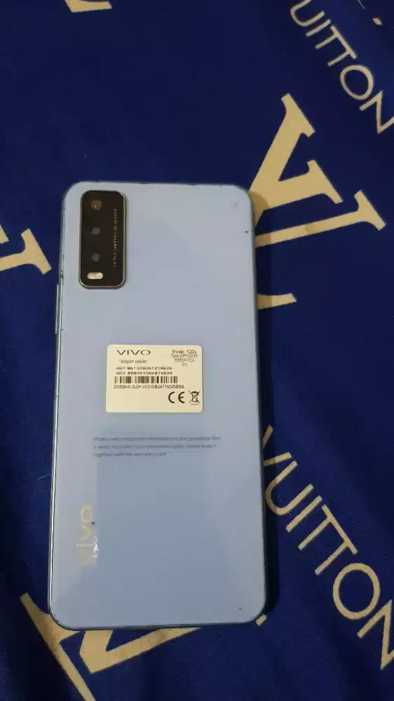 Vivo Y20s ram 8/256 gb , second normal