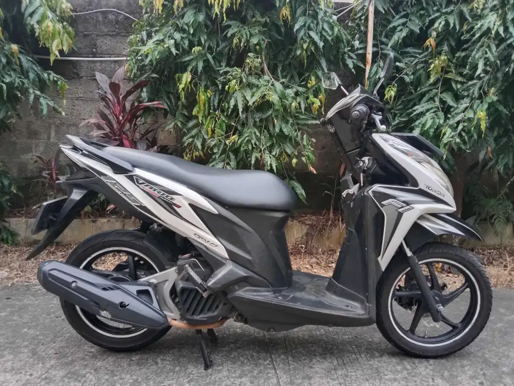 Honda Vario 125 fi kzr th 2012 tinggal gass