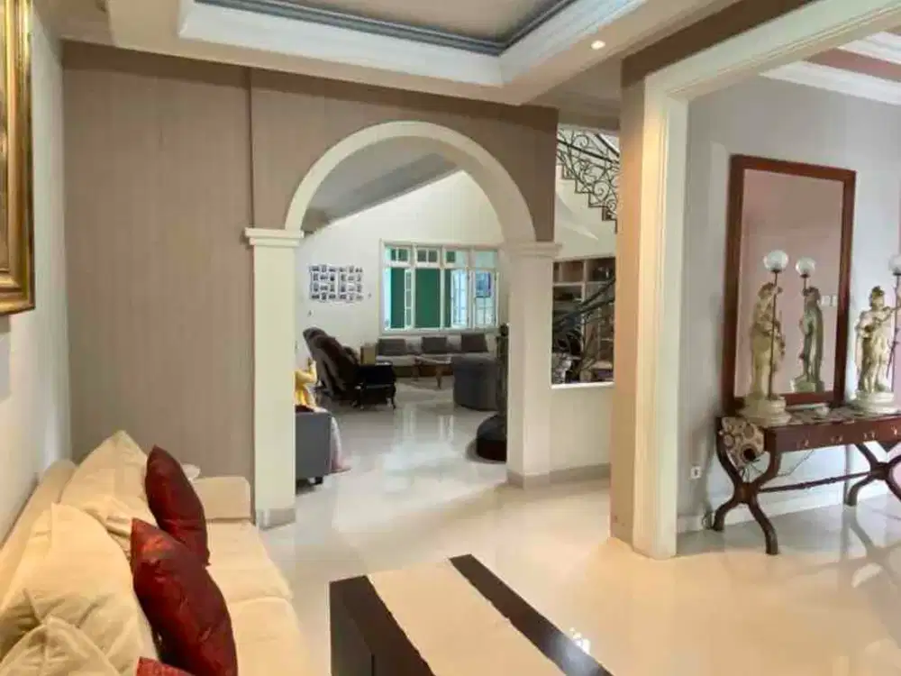 Jual Rumah Tanah Luas Terawat Ada Kolam Renang Kota Wisata Cibubur