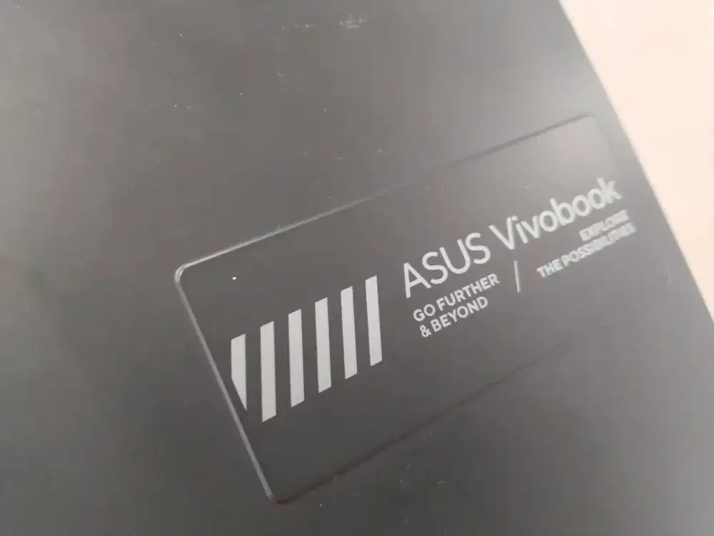 Dijual laptop Asus Vivobook GO 14 AMD ryzen 3-7325 8GB DDR5 SSD 512 Gr