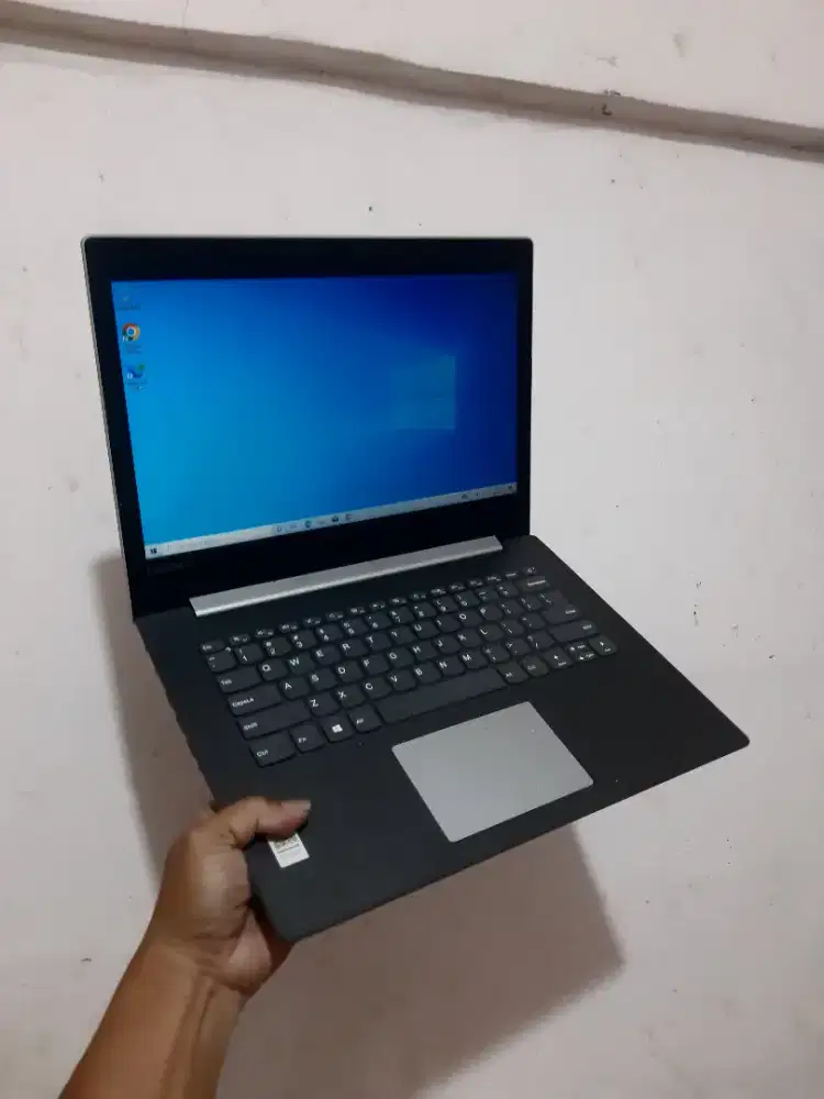 Laptop lenovo slim