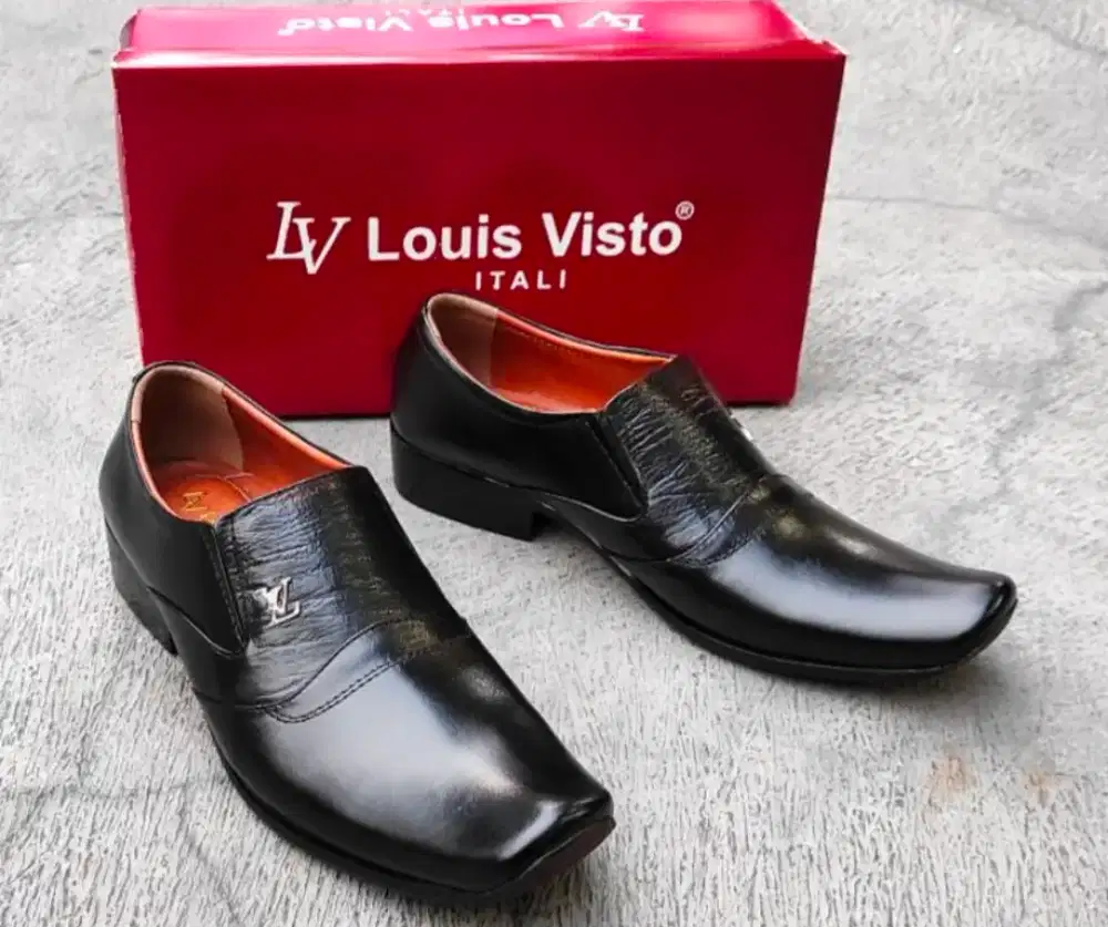 Sepatu Pantofel - Louis Visto