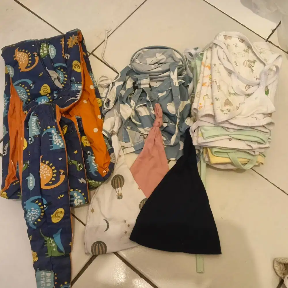 Popok kain , topi bayi, gendongan bayi, Apron