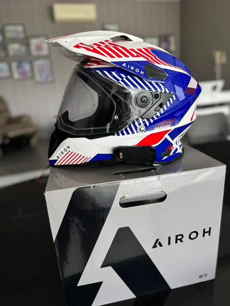 Helm Adventure, Like New (tidak pernah dipakai)