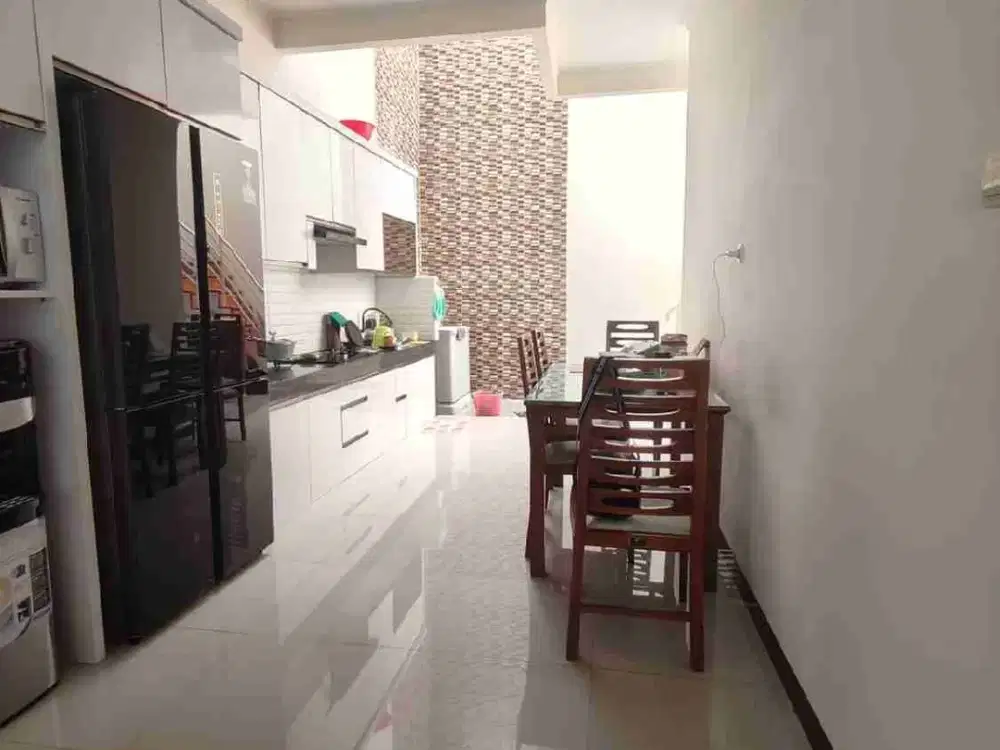 rumah terawat dijual cluster redwood taman kopo indah 5 bandung