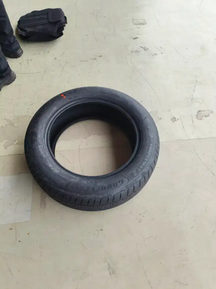 Goodyear Triplemax 2 215 60 R17