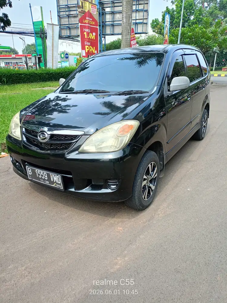 Daihatsu Xenia Xi (1300cc) Manual Thn  2011