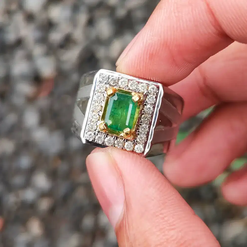 Cincin pria mewah
