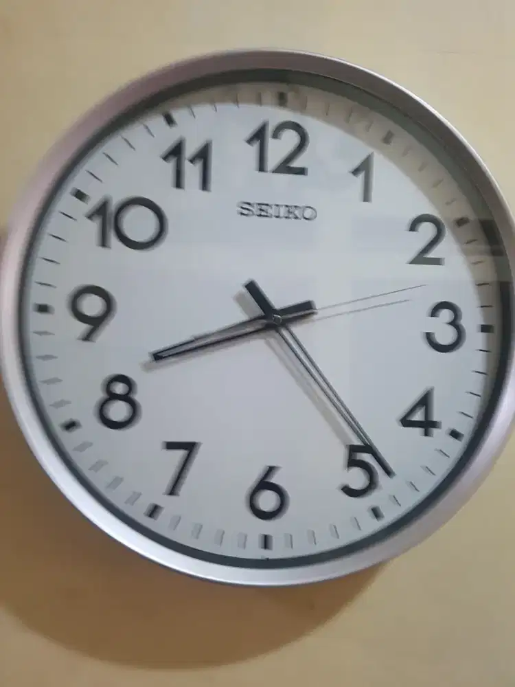 Jam dinding seiko besar 45cm mesin sweep original