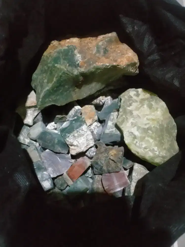 Bahan batu cincin ijo botol