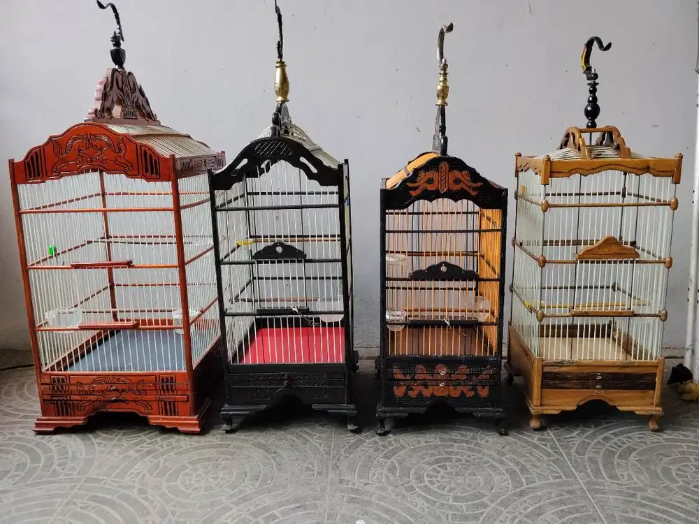 Sangkar burung bekas