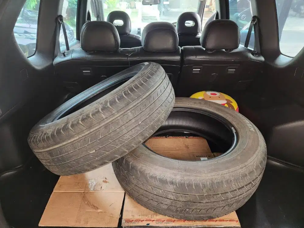 Jual 2 unit ban bekas Dunlop 225/65R17