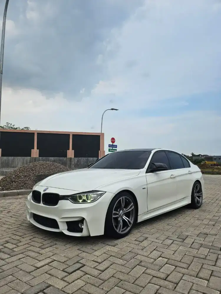 BMW 328i Sport 2013 Low KM Modif Convert M3