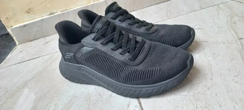 Sepatu Pria Skechers Size 42 Bagus