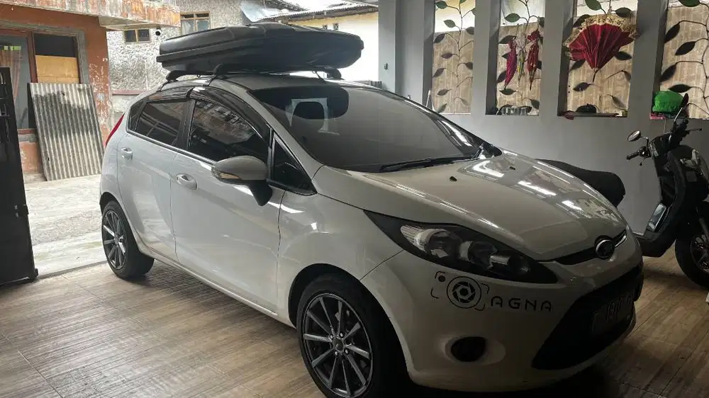 FORD FIESTA 1.4 AT TREND