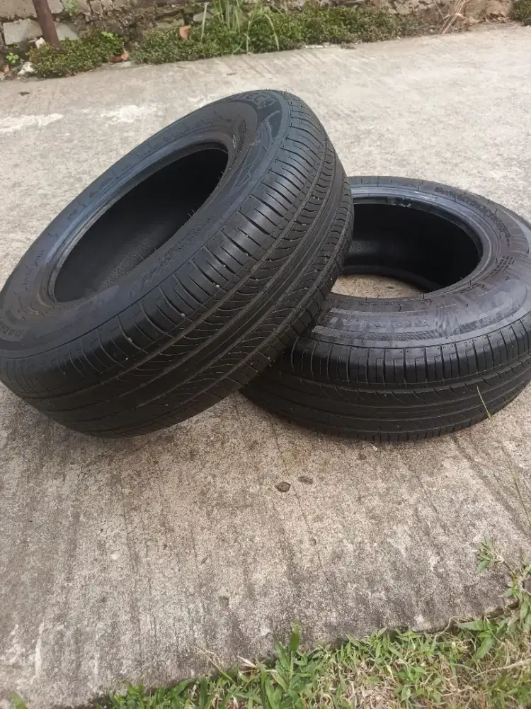 Ban GTradial Champiro R13