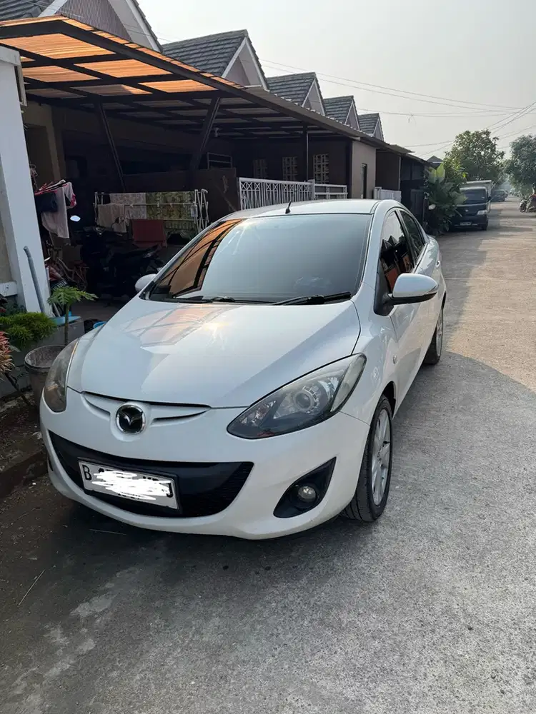 Mazda 2 2010 Bensin