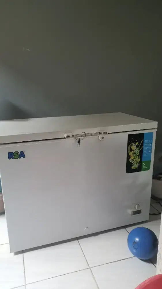 Freezer RSA 310 Liter (CF-310) - Kapasitas Besar Beku Mantap