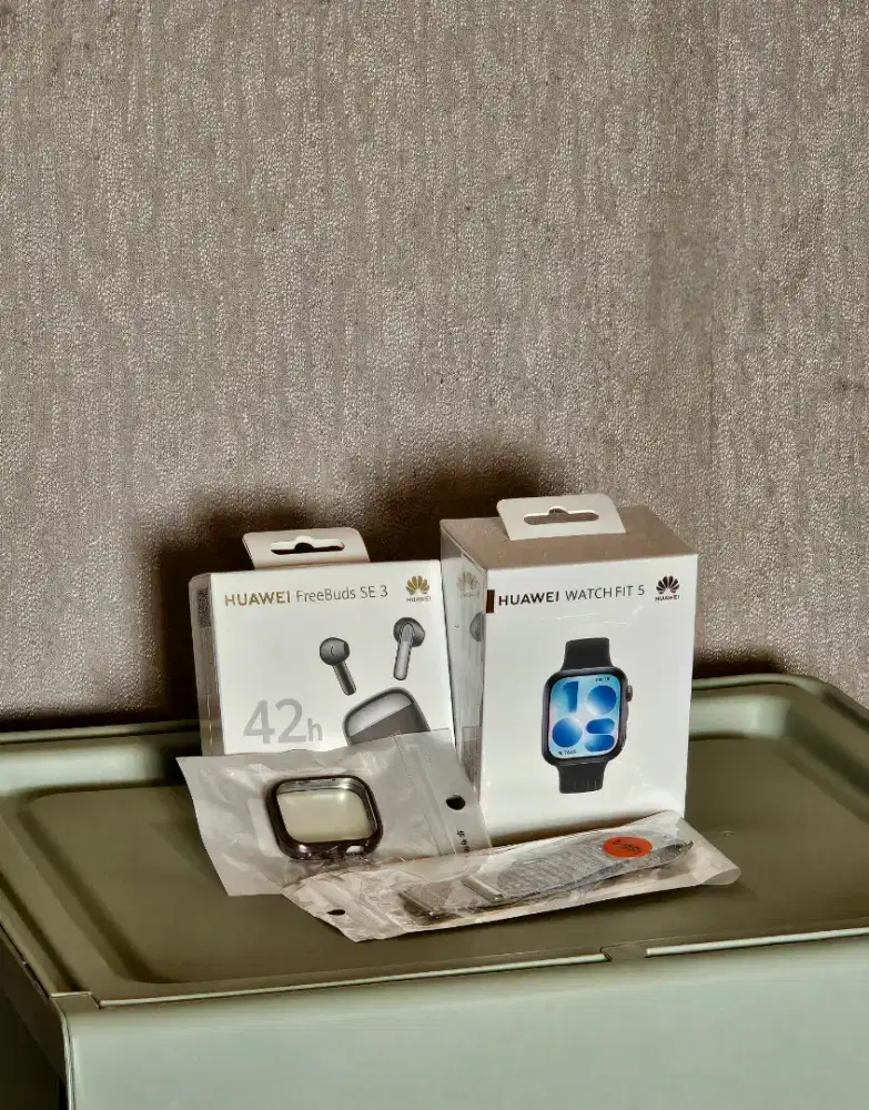 Huawei Watch Fit 5 & Freebuds SE 3 New BNIB