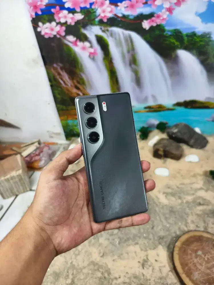 Tecno Camon 40 ram 8/256