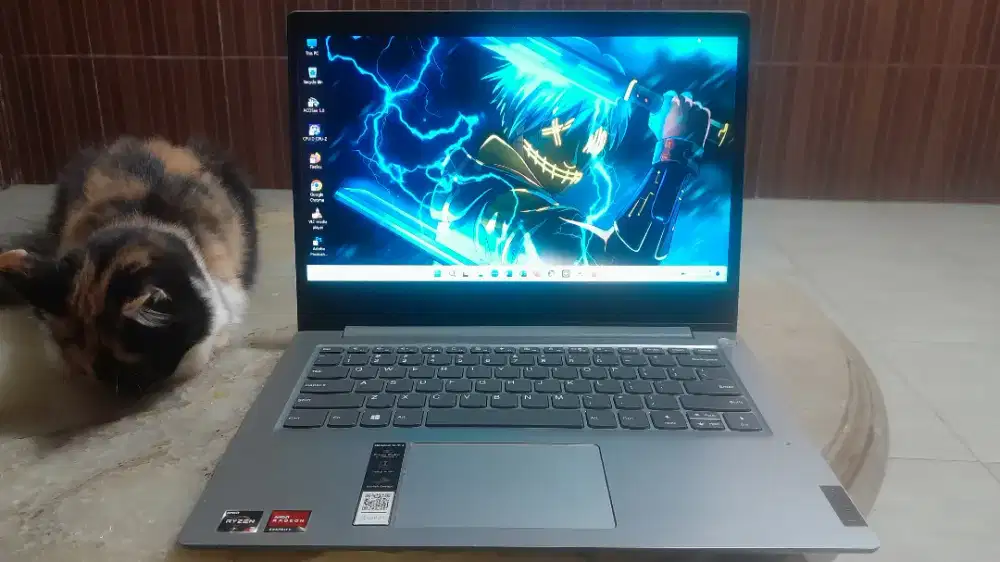 Laptop lenovo Ideapad slim3 AMD Ryzen Ram8GBssd256GB RadeonTMgraphics