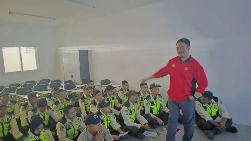 Di cari security pengalaman non pengalaman