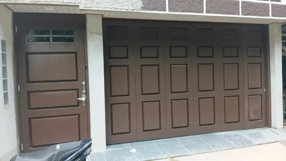 Pintu besi garasi EISEN