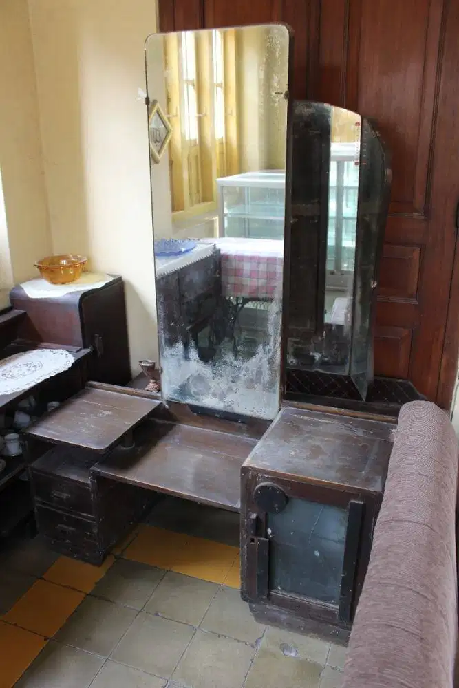 Meja Rias Antik Kayu Jati