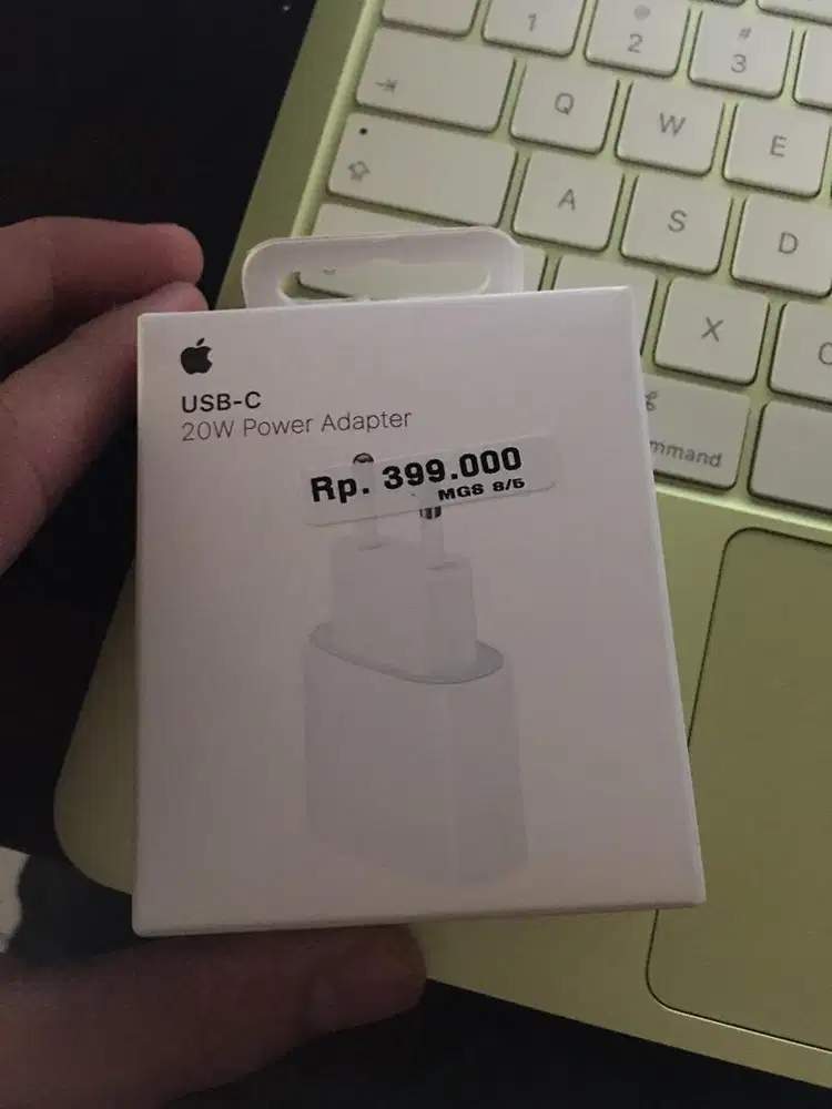 Adaptor Charger iPhone 20 Watt New BNIB