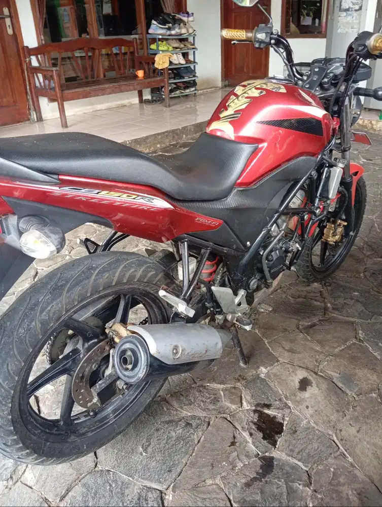 Cb  150 street fighter sport