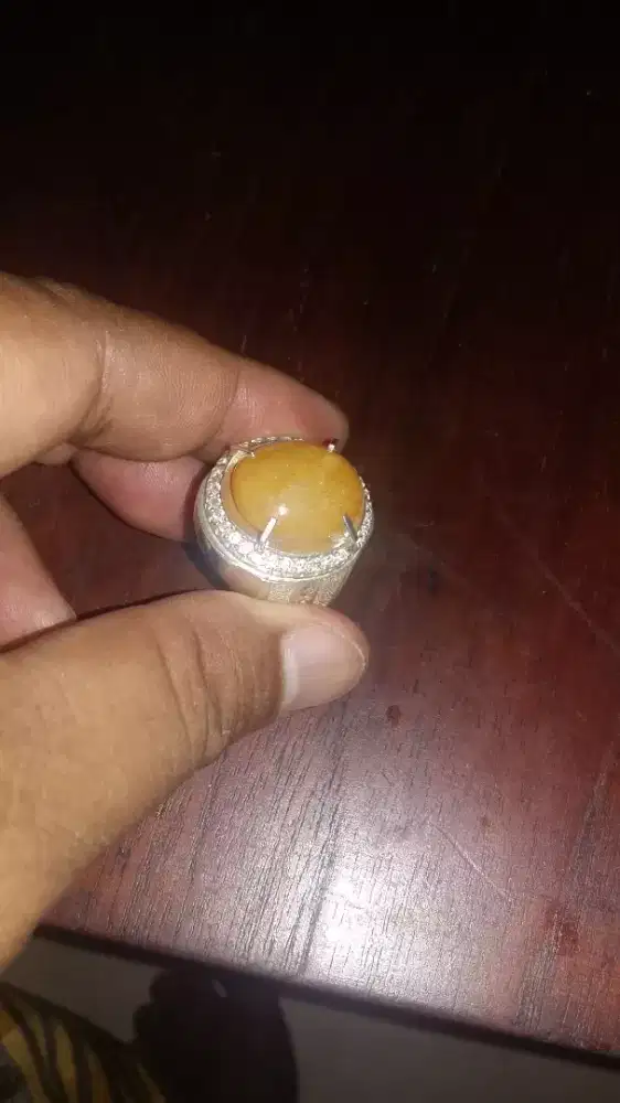 Cincin yellow safir