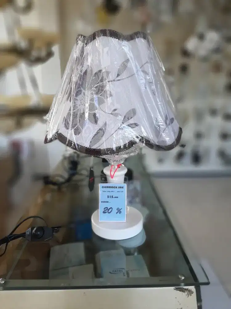 Lampu Meja Minimalis