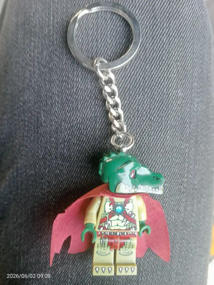 gantungan kunci LEGO Legends of Chima model Cragger