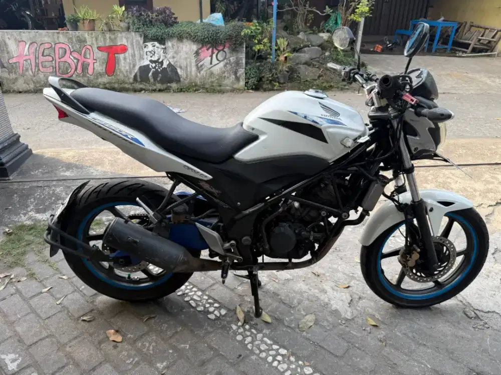 Honda CB 150 R THN 2014 plat AB sleman