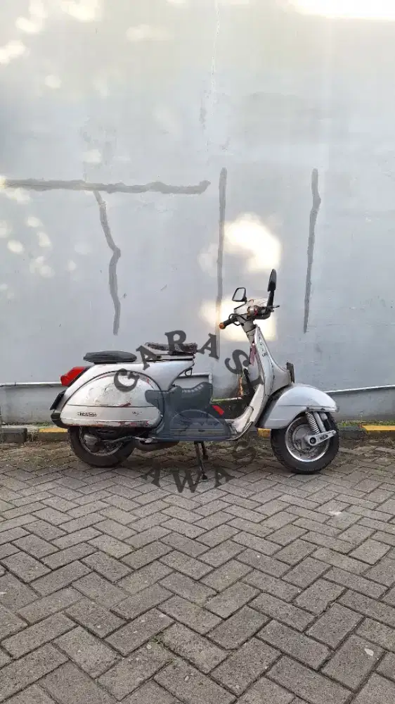 Vespa strada banci 1986 silver mettalic