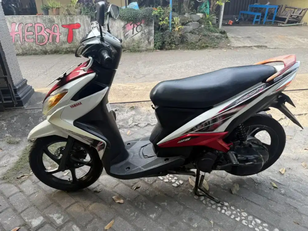 Yamaha Xeon THN 2011 plat AD klaten